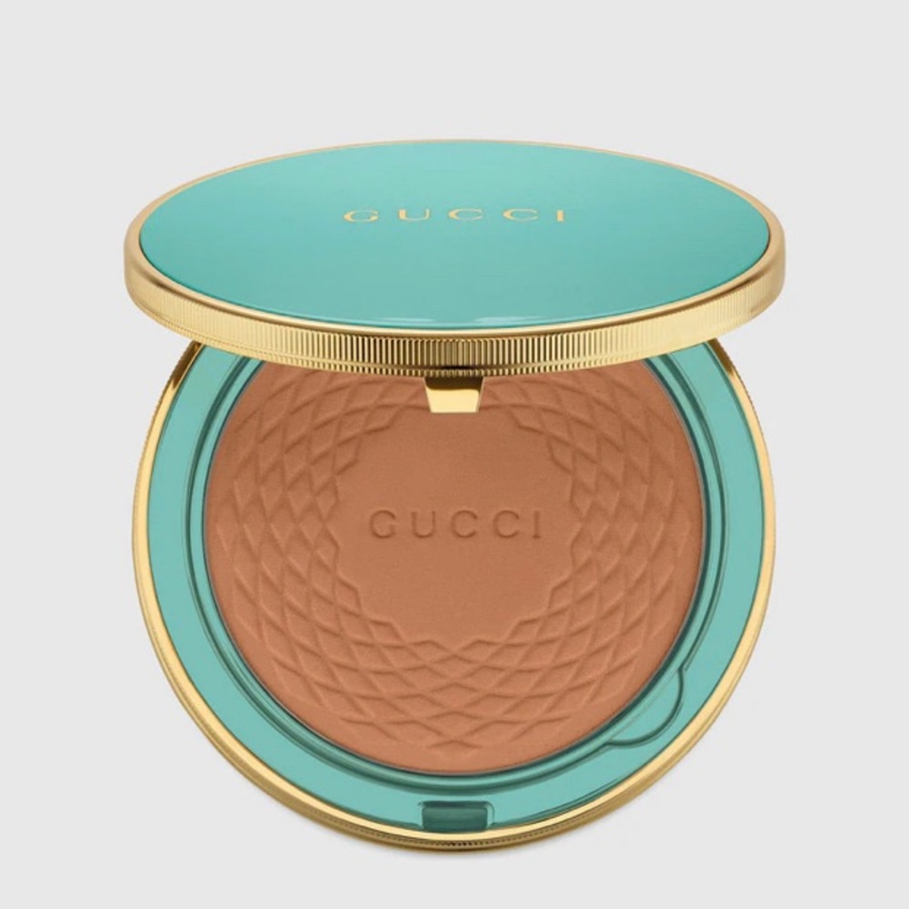 Gucci bronzer in shade 2.